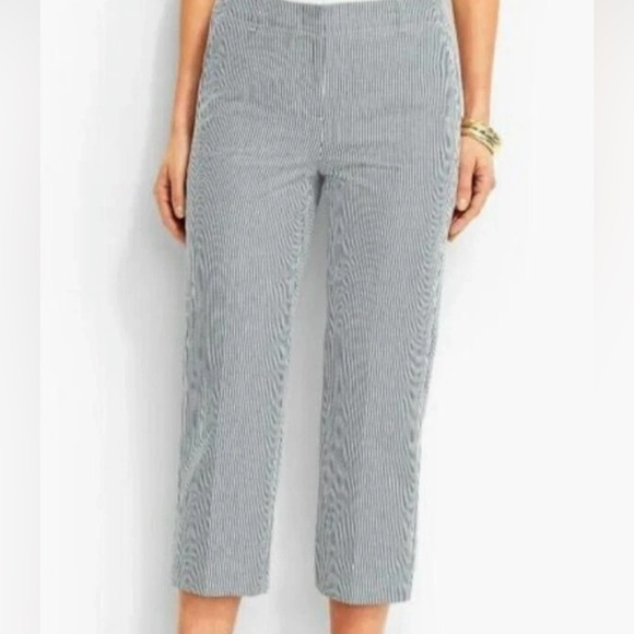 Talbots Chelsea Women's Size 10 Seersucker Crop Capri Pants Blue & White Striped - Picture 1 of 10